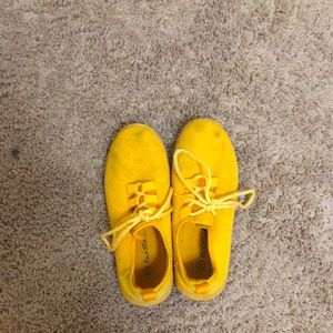 Nice yellow shoes and it very confronting on your feet